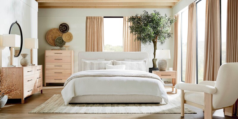 Madison Upholstered Platform Bed 2828KP79KIT25