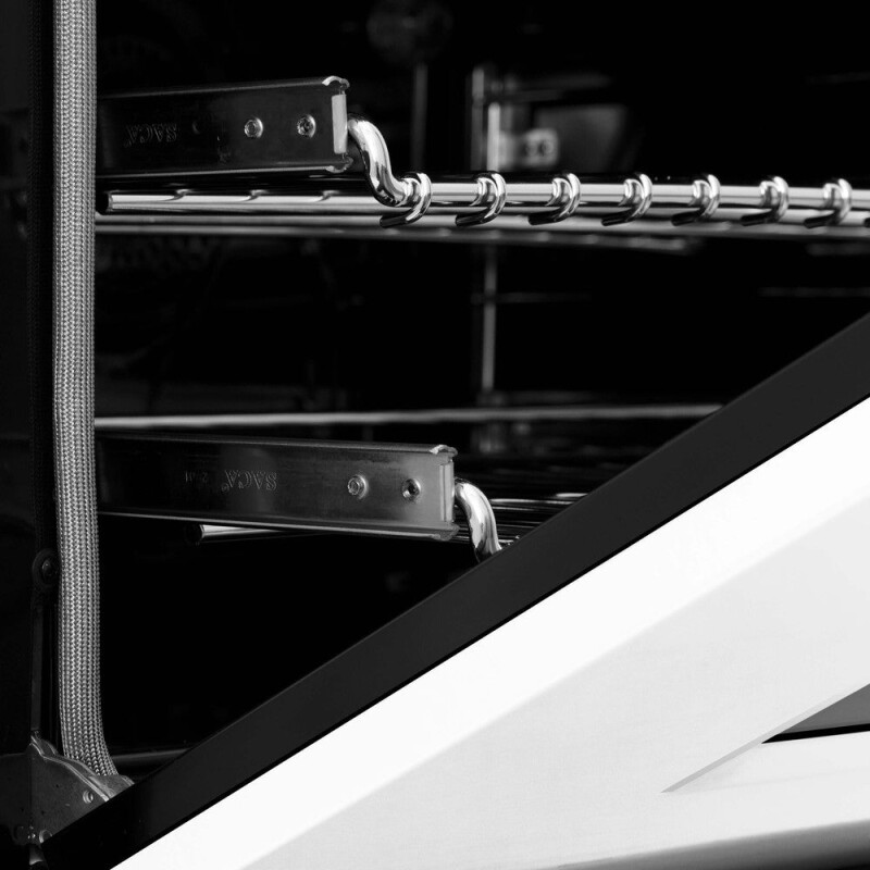 Autograph Edition 30 in. Kitchen Package with Stainless Steel Dual Fuel Range with White Matte Door and Range Hood with Polished Gold Accents 2AKPRAWMRH30G