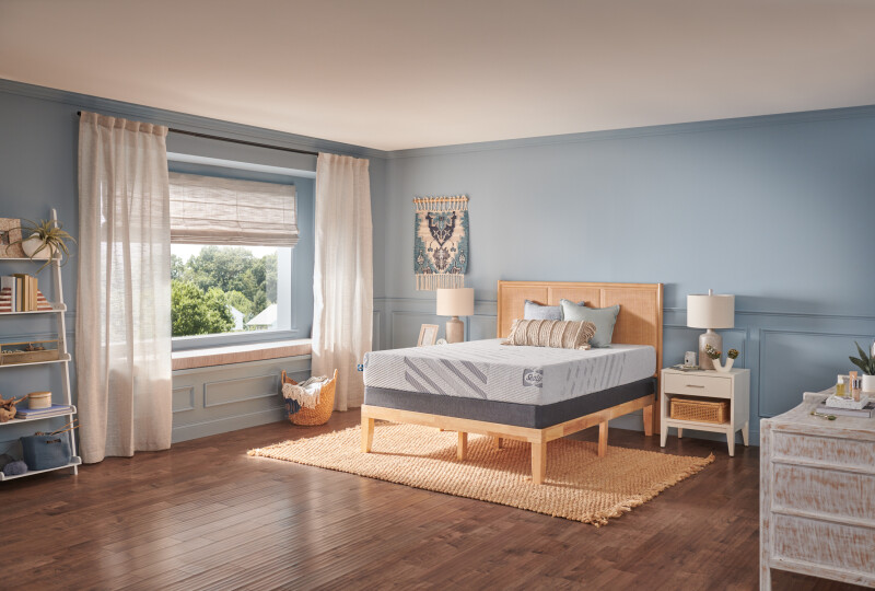 Greyfield Medium Foam Queen 53128351