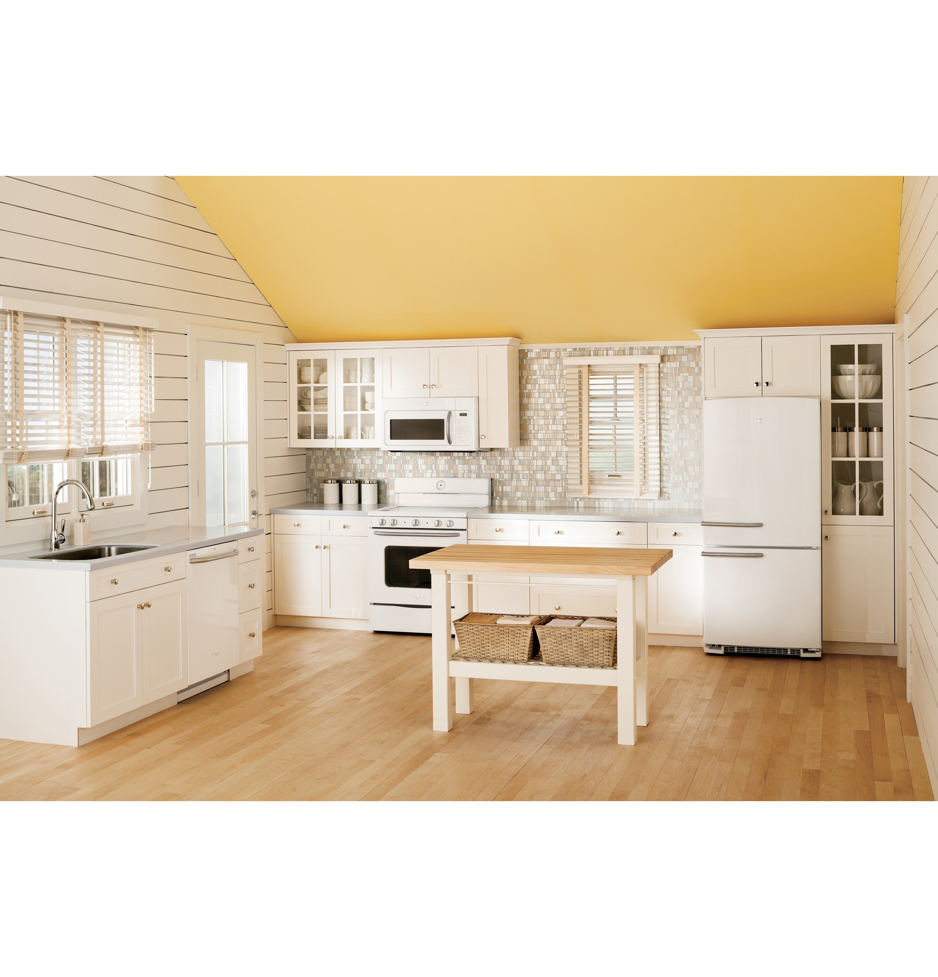 GE Artistry Series 20.3 Cu. Ft. Bottom-Freezer Refrigerator ABE20EGEWS