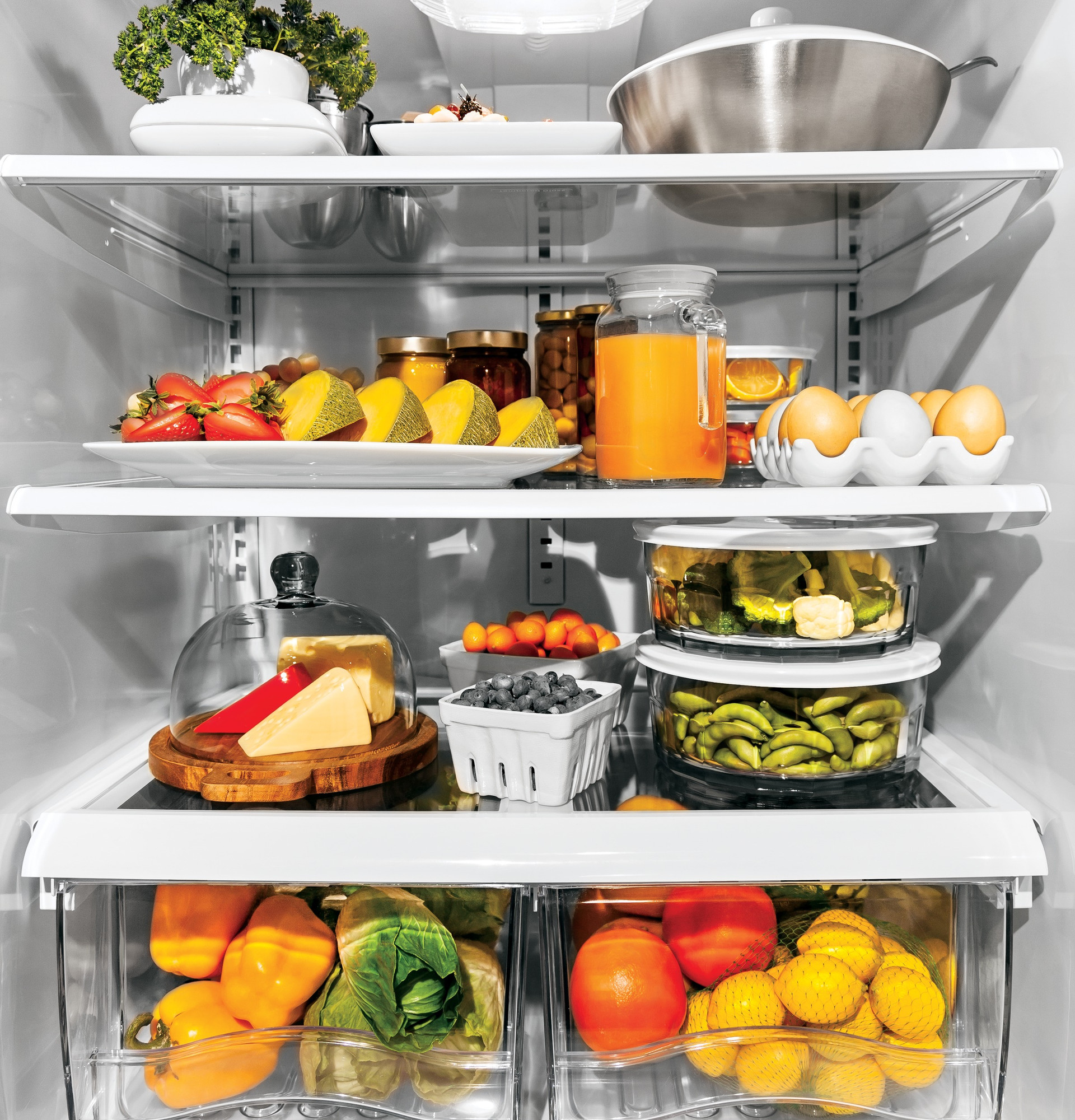 GE Artistry Series 20.3 Cu. Ft. Bottom-Freezer Refrigerator ABE20EGEWS