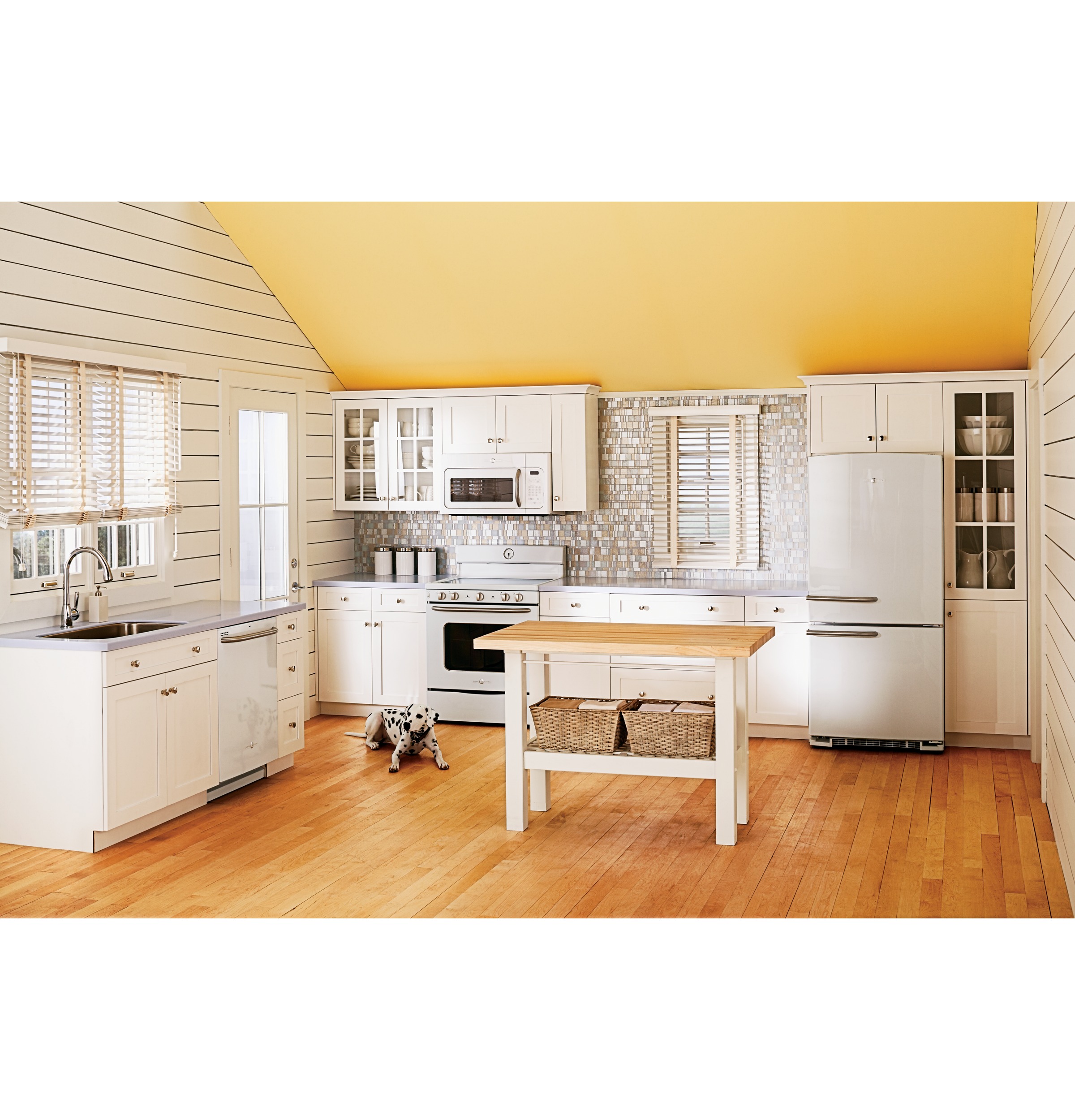 GE Artistry Series 20.3 Cu. Ft. Bottom Freezer Refrigerator ABE20EGHWS