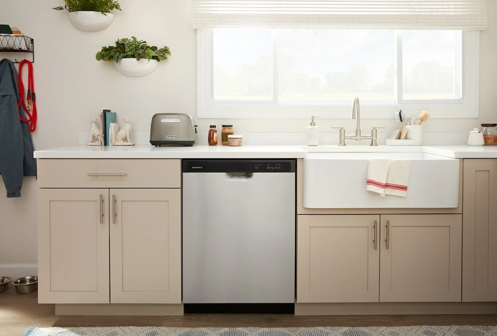 Amana® Dishwasher With Midnight Interior ADFS2524RS