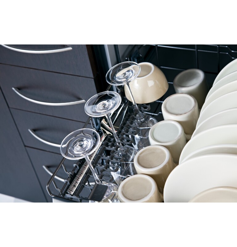 GE Artistry Series Dishwasher with Top Controls Black ADT521PGJBS Picture 1