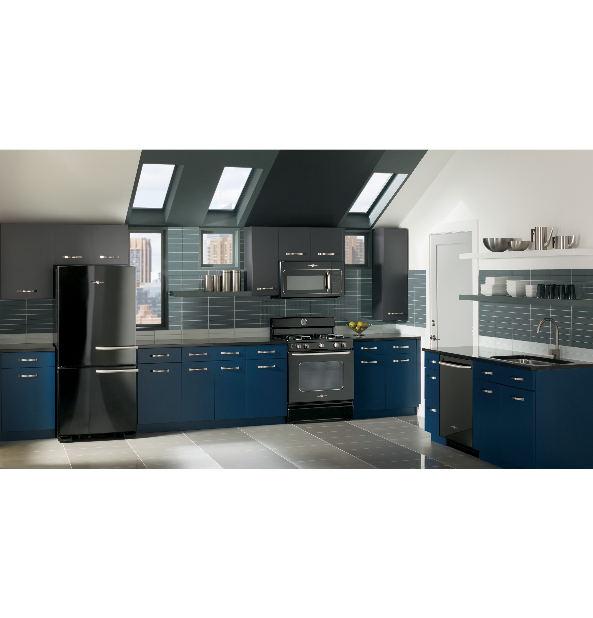 GE Artistry Series 30" Free-Standing Gas Range AGBS45DEFBS