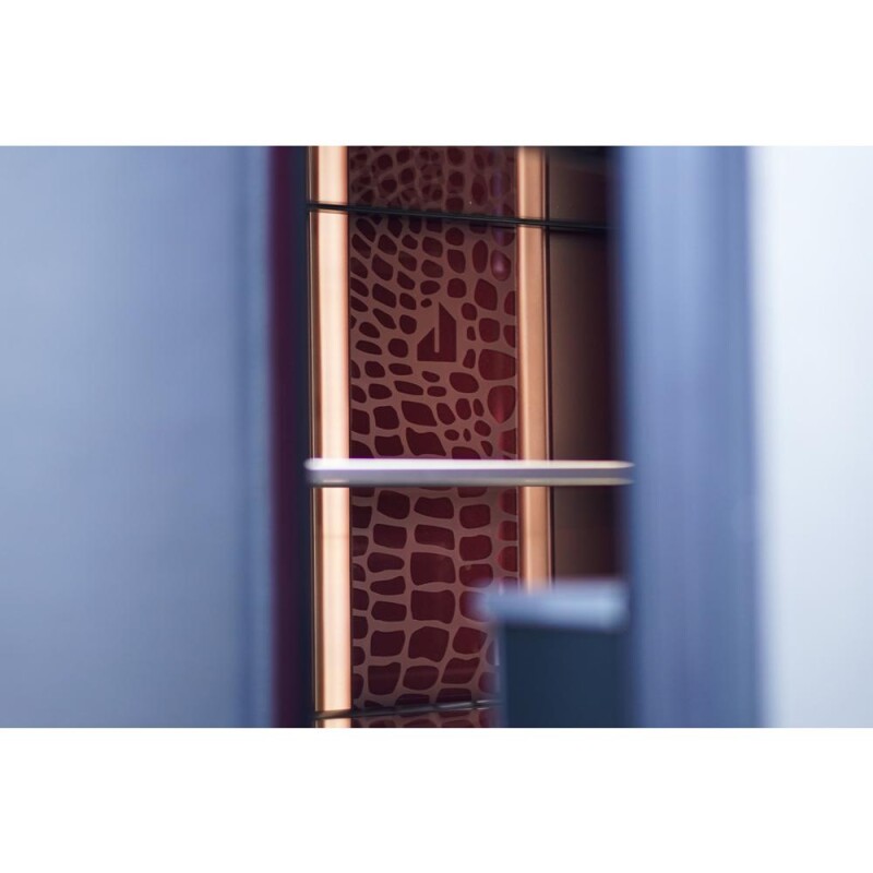 30” Built-In Refrigerator Column (Right-Hand Door Swing) ALOVE30RRC