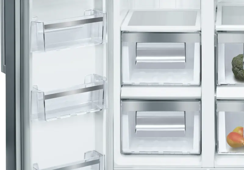 300 Series Freestanding Counter-Depth Side-by-Side Refrigerator 36" Easy clean B20CS30SNS
