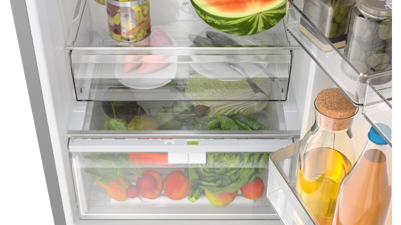 500 Series Freestanding Bottom Freezer Refrigerator 24'' B24CB50ESS