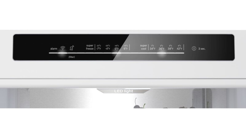 500 Series Freestanding Bottom Freezer Refrigerator 24'' B24CB50ESS