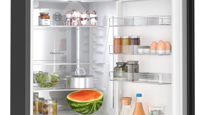 800 Series Free-standing fridge-freezer with freezer at bottom, glass door 24'', Total No Frost B24CB80ESB