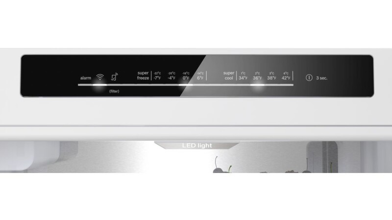 800 Series Free-standing fridge-freezer with freezer at bottom, glass door 24'', Total No Frost B24CB80ESB