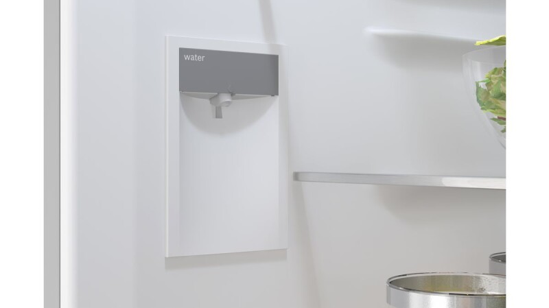 800 Series Free-standing fridge-freezer with freezer at bottom, glass door 24'', Total No Frost B24CB80ESB