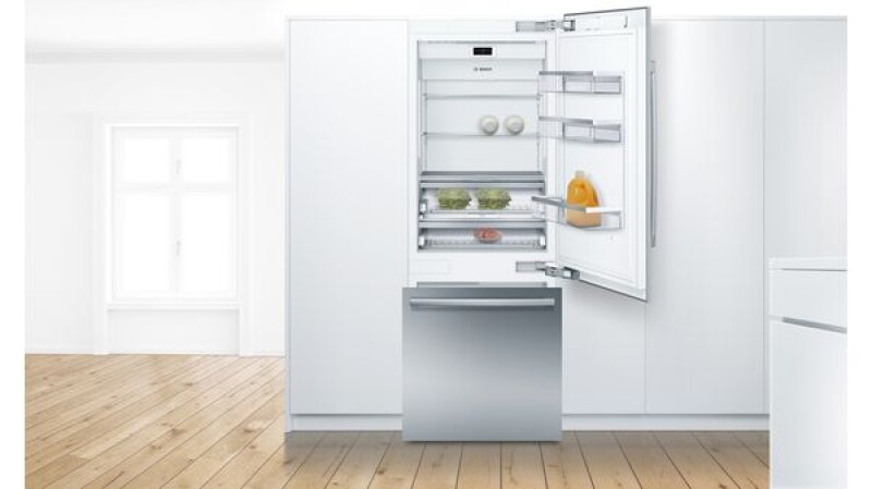 Benchmark Built-in Bottom Freezer Refrigerator30'' B30BB930SS