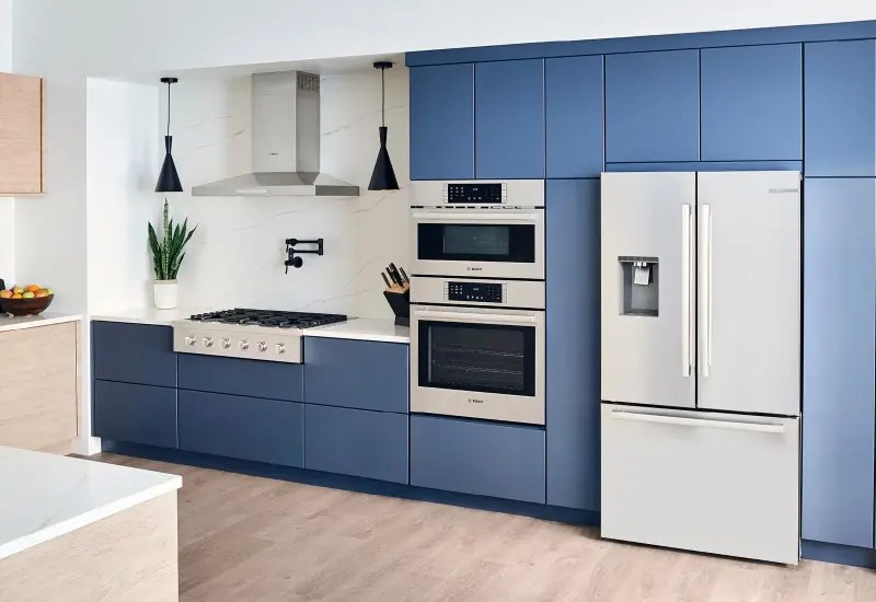 500 Series French Door Bottom Mount Refrigerator 36'' Easy clean B36CD50SNS