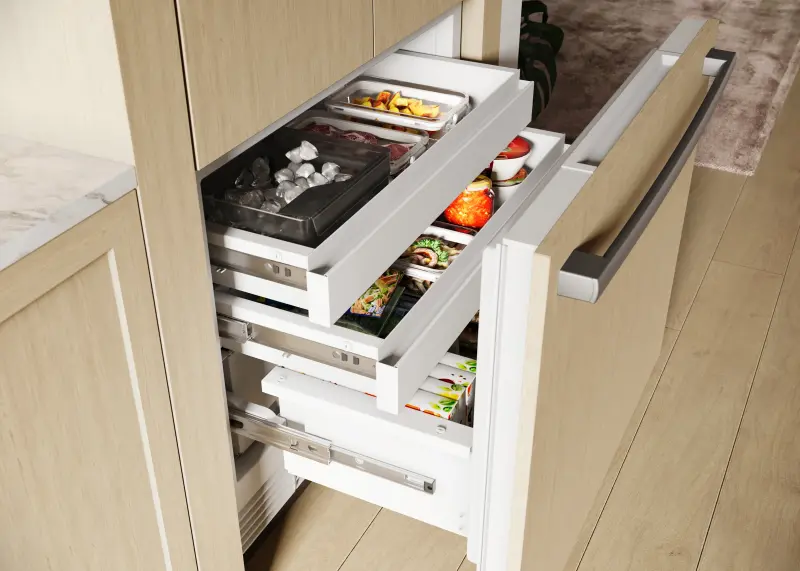 Benchmark™ Built-in Bottom Freezer Refrigerator 36'' Softclose® Flat Hinge B36IT100NP