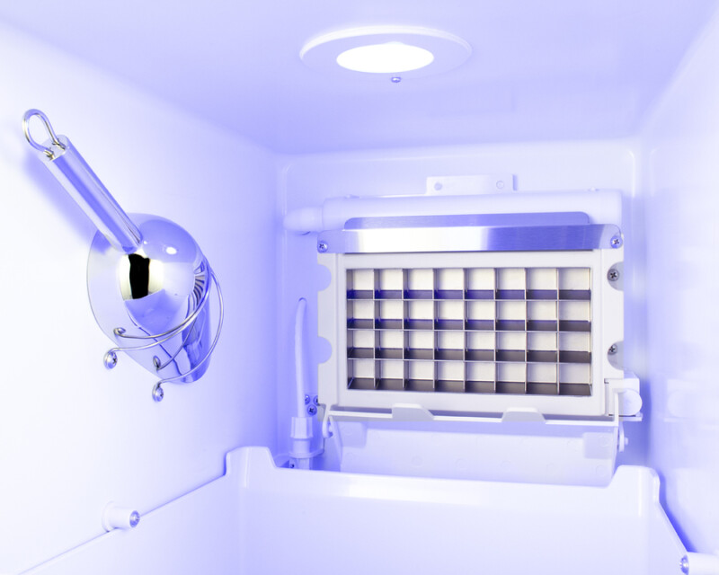 Built-In Outdoor 50 lb. Clear Icemaker BIM47OS