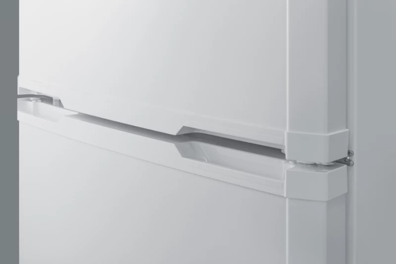 26" Wide Break Room Refrigerator-Freezer BKRF14W