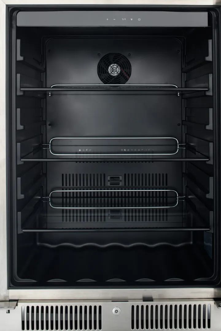 24-Inch Outdoor Refrigerator BLZSSRF55
