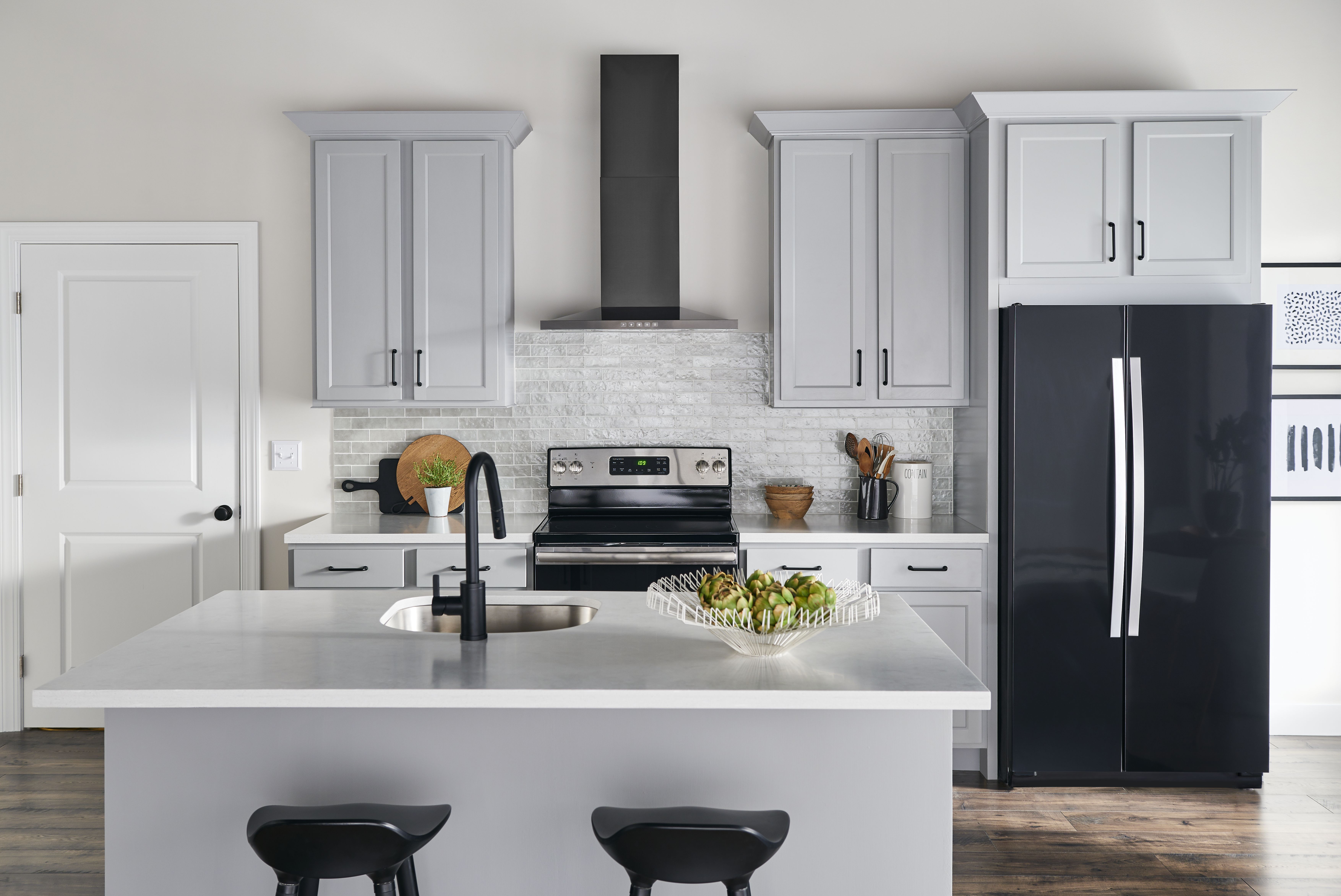 30-Inch Convertible Wall-Mount Low Profile Pyramidal Chimney Range Hood, 450 Max CFM BWS1304BLS