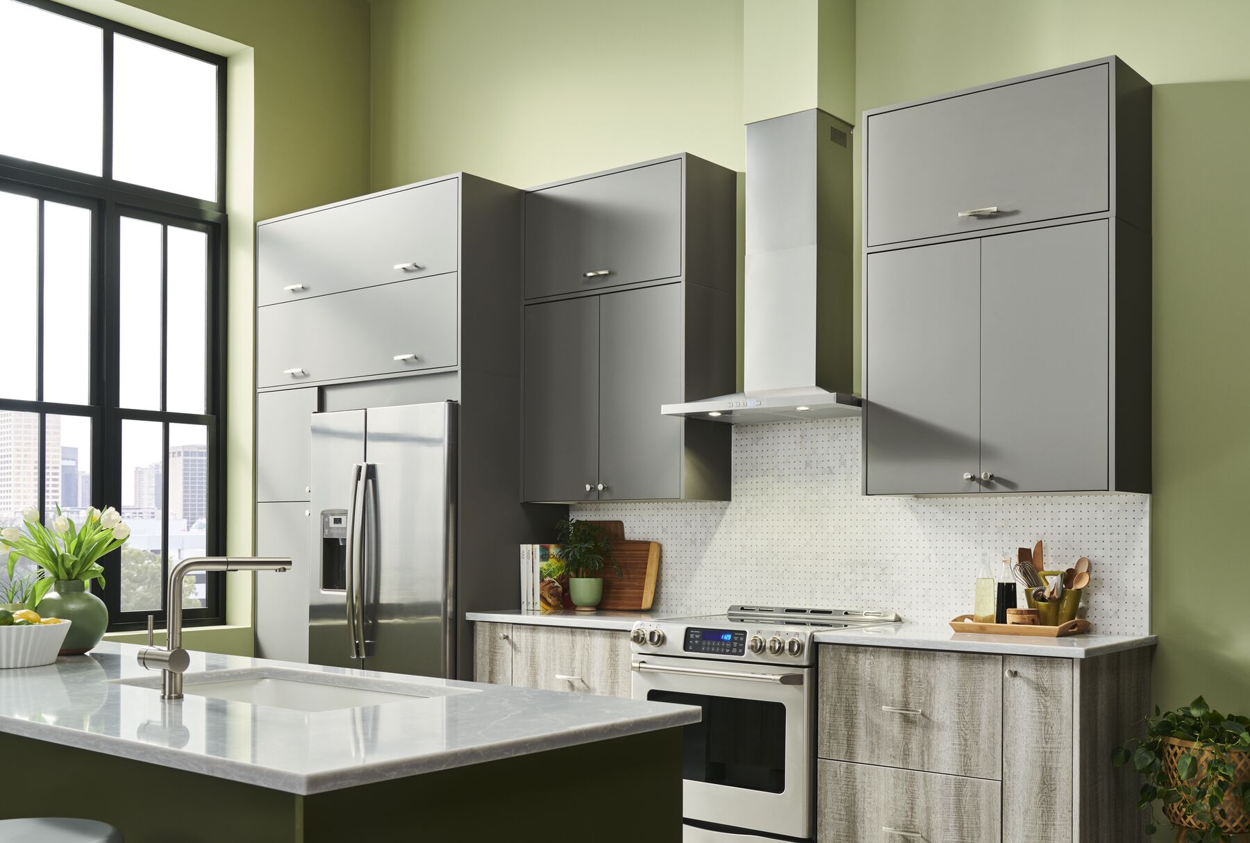 30-Inch Convertible Wall-Mount Low Profile Pyramidal Chimney Range Hood, 450 Max CFM BWS1304SS