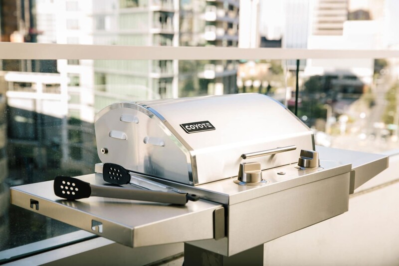Electric Grill With Pedestal Stand C1EL120SMFS