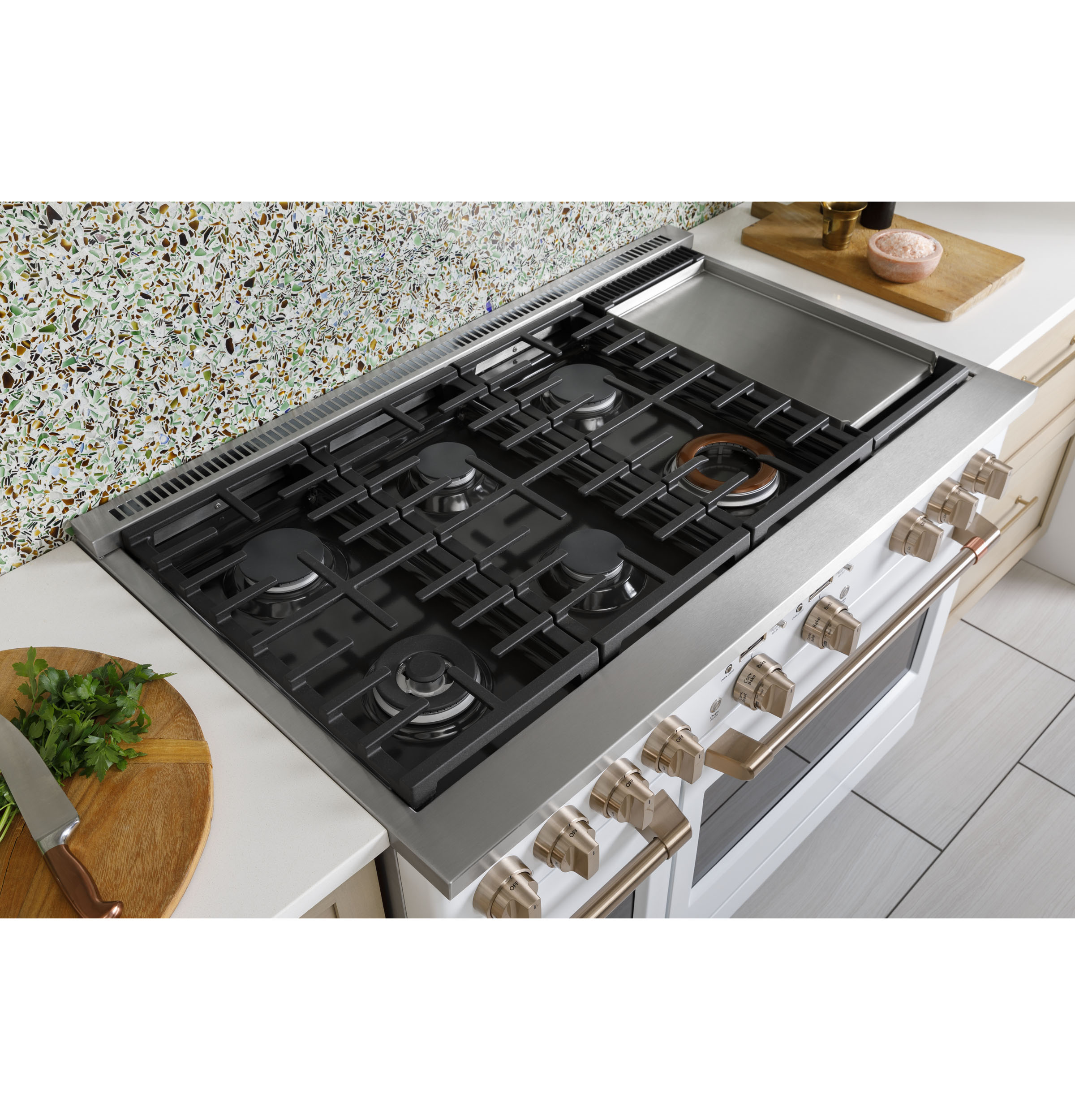 CAFÉ™ 48" Smart Dual-Fuel Commercial-Style Range with 6 Burners and Griddle (Natural Gas) C2Y486P2TS1