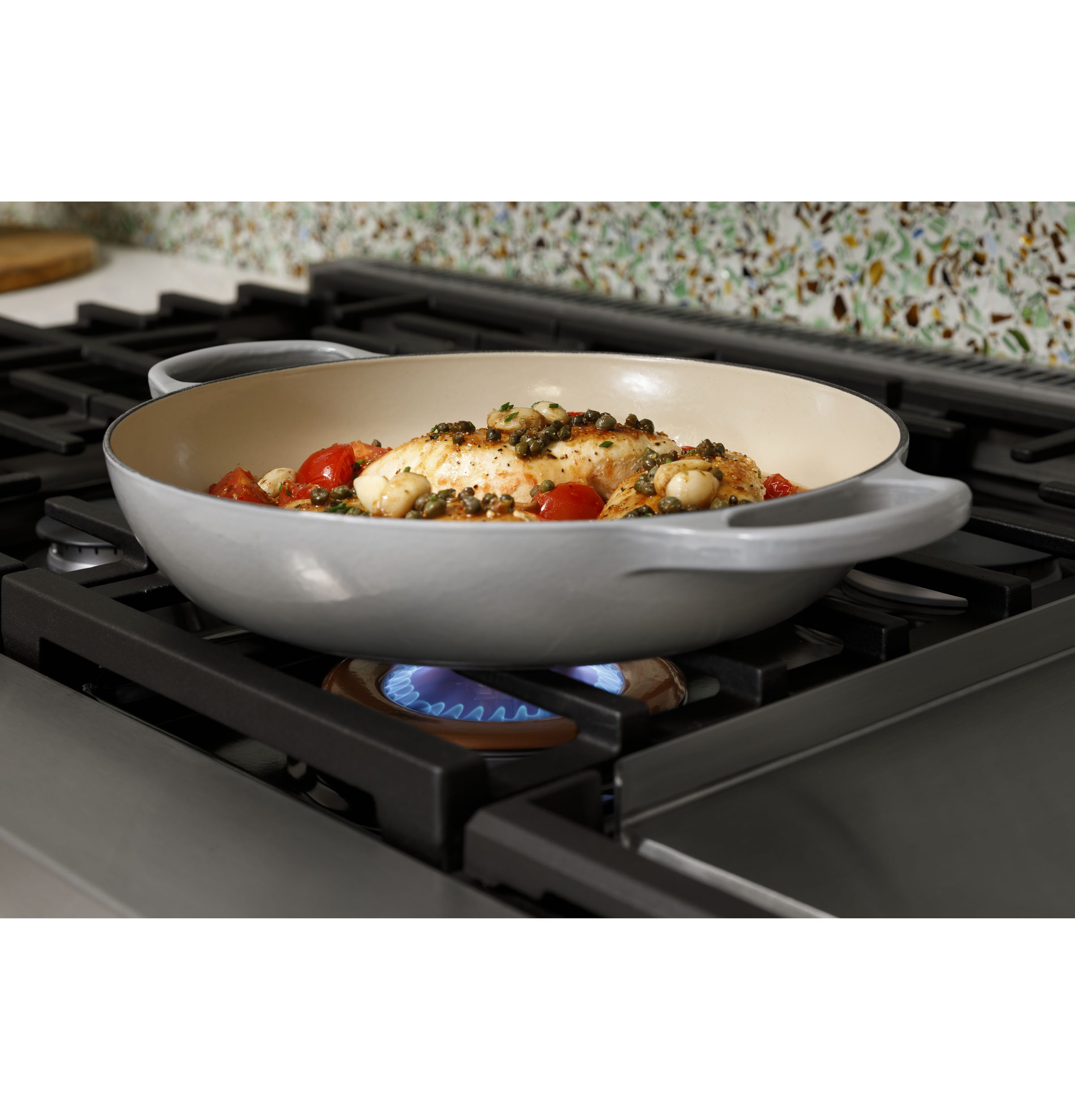 CAFÉ™ 48" Smart Dual-Fuel Commercial-Style Range with 6 Burners and Griddle (Natural Gas) C2Y486P4TW2