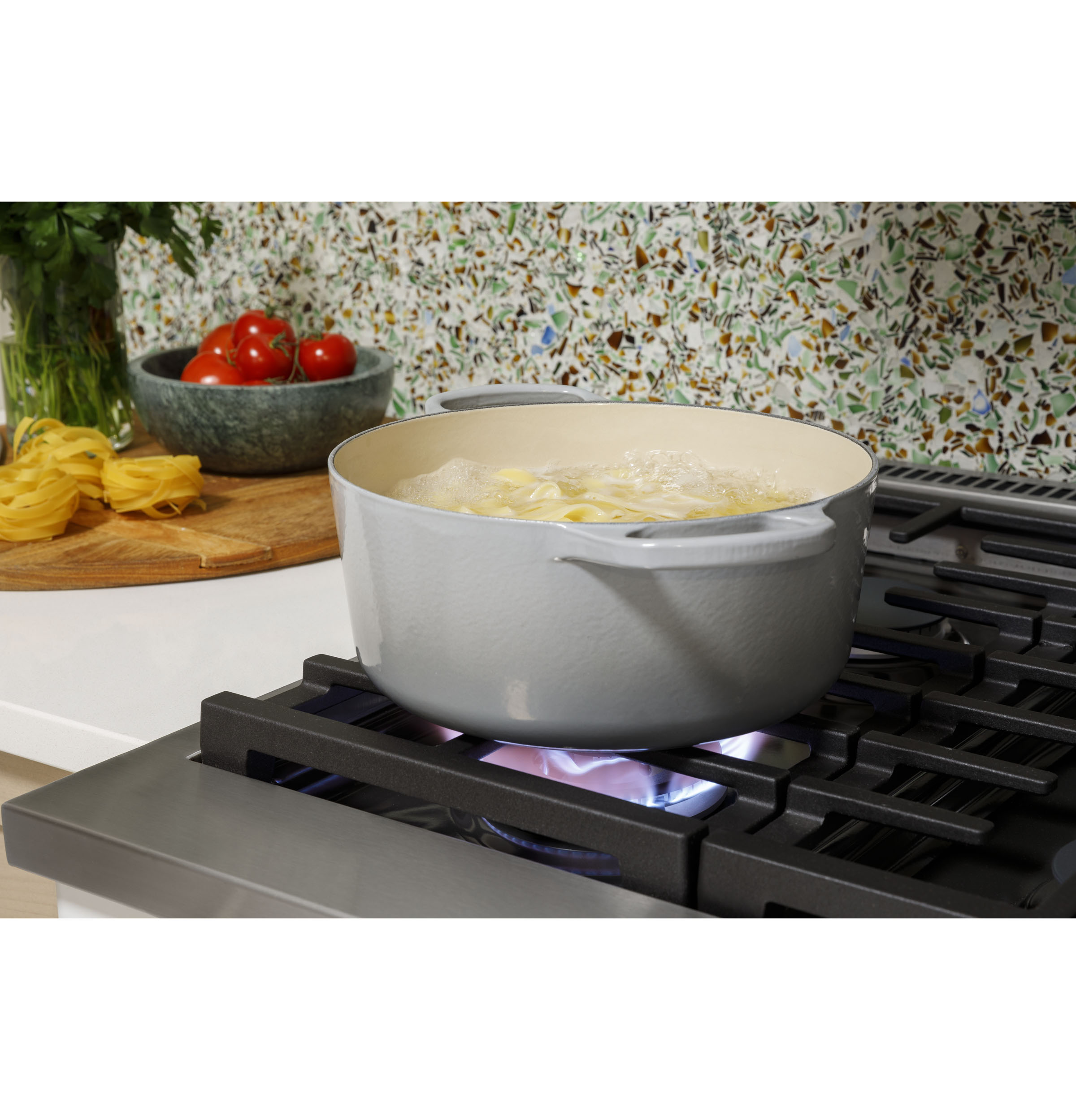 CAFÉ™ 48" Smart Dual-Fuel Commercial-Style Range with 6 Burners and Griddle (Natural Gas) C2Y486P4TW2