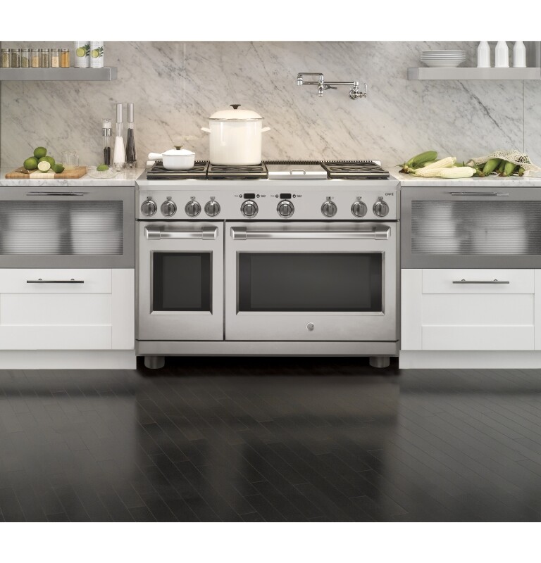 GE Series 48" Dual-Fuel Professional Range with 6 Burners and Griddle (Natural Gas) C2Y486SDLSS