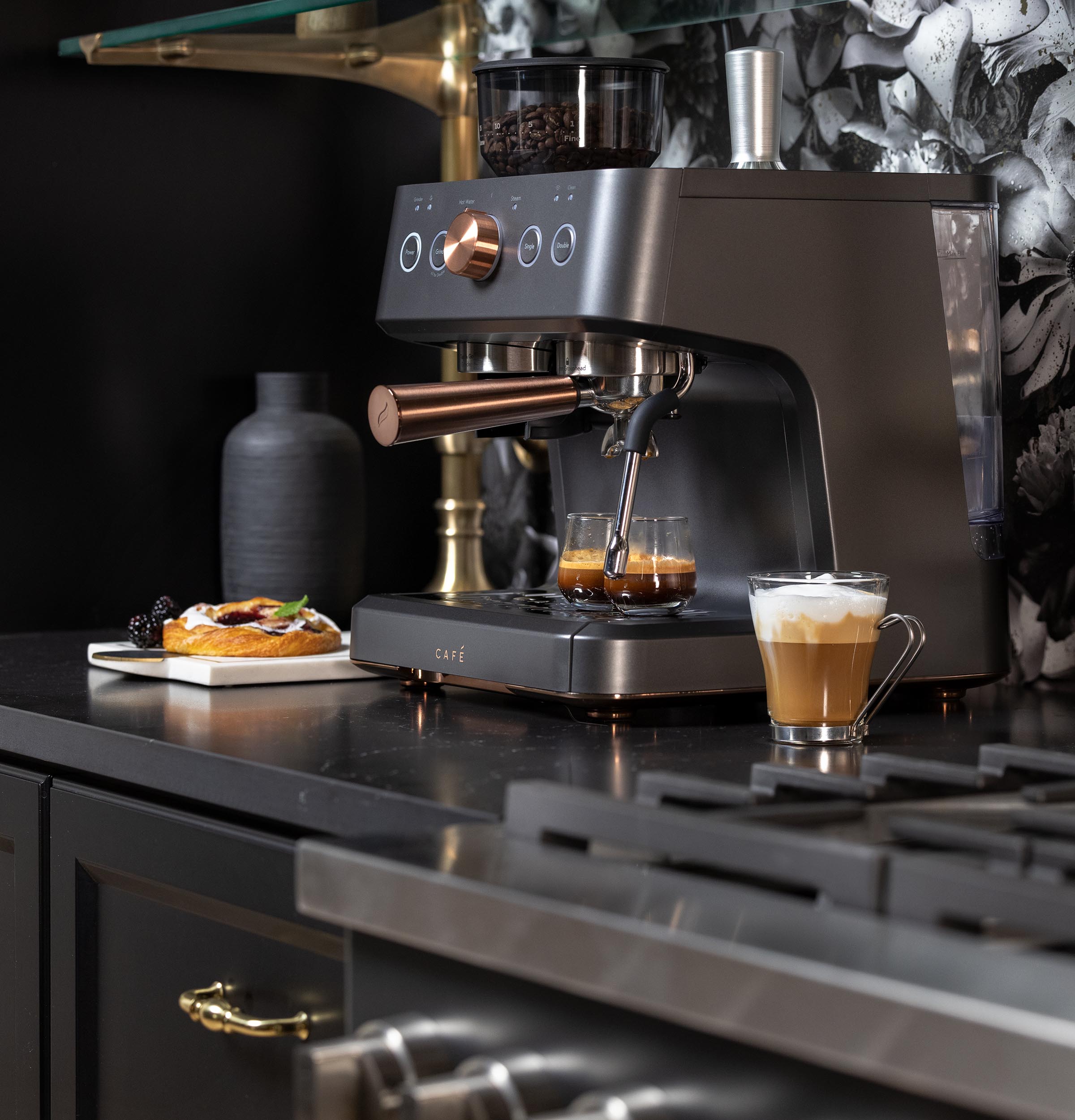 CAFÉ™ BELLISSIMO Semi Automatic Espresso Machine + Frother C7CESAS3RD3
