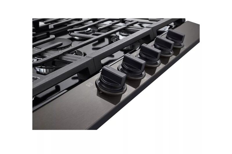 30” Gas Cooktop with UltraHeat™ 20K BTU Burner CBGJ3023D