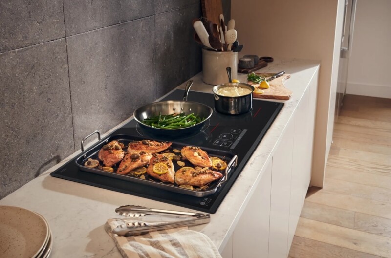 LG STUDIO 36” Induction Cooktop with 5 Burners and Flexible Cooking Zone CBIS3618BE