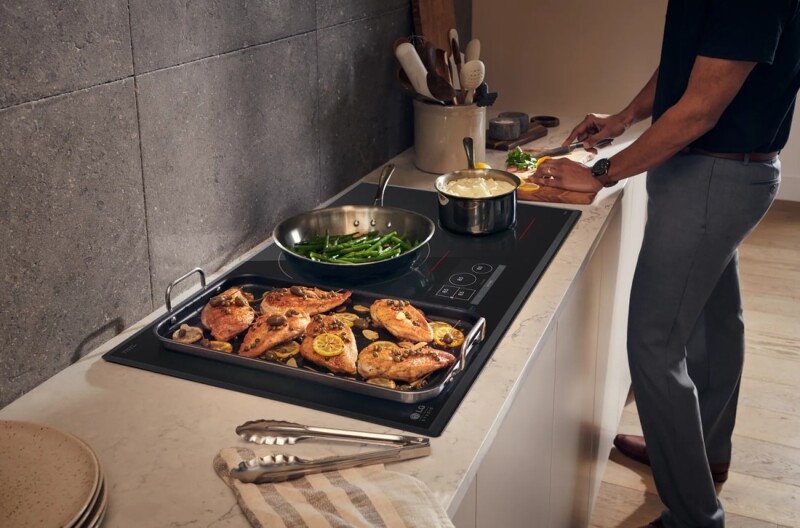 LG STUDIO 36” Induction Cooktop with 5 Burners and Flexible Cooking Zone CBIS3618BE