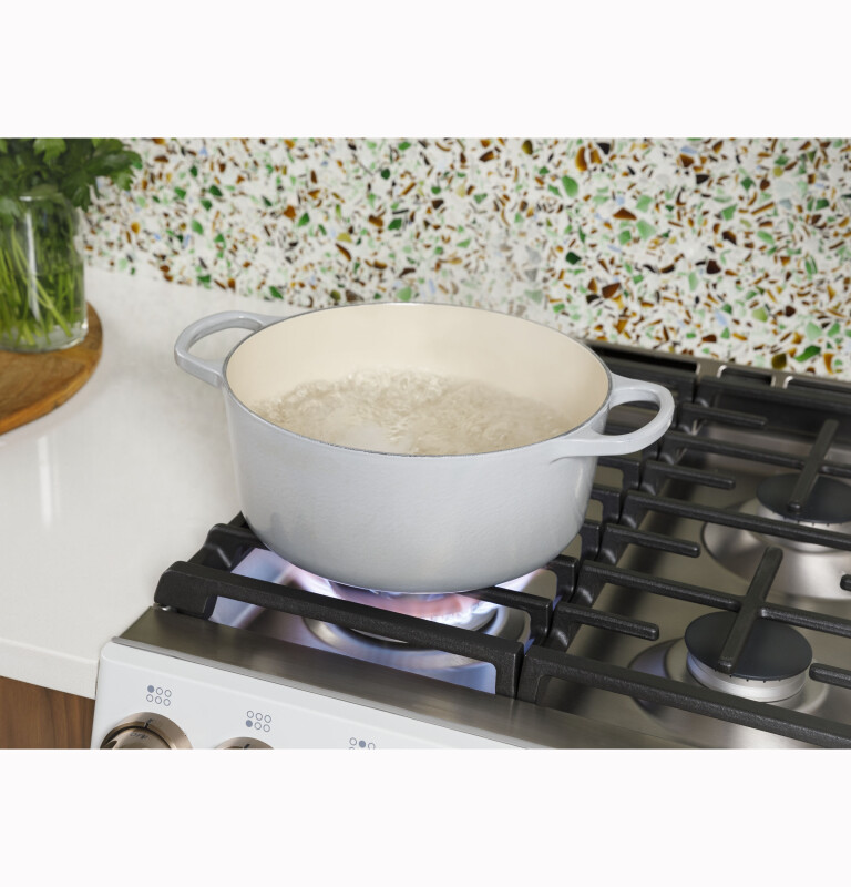 CAFÉ™ 36" Commercial Hood CBW36YIEWW6