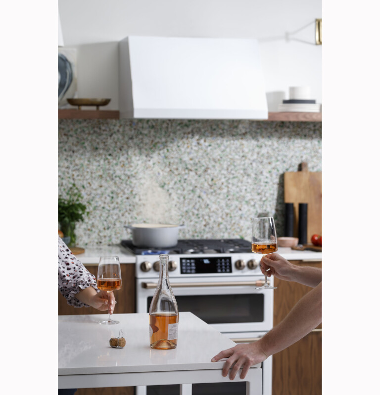 CAFÉ™ 36" Commercial Hood CBW36YIEWW6