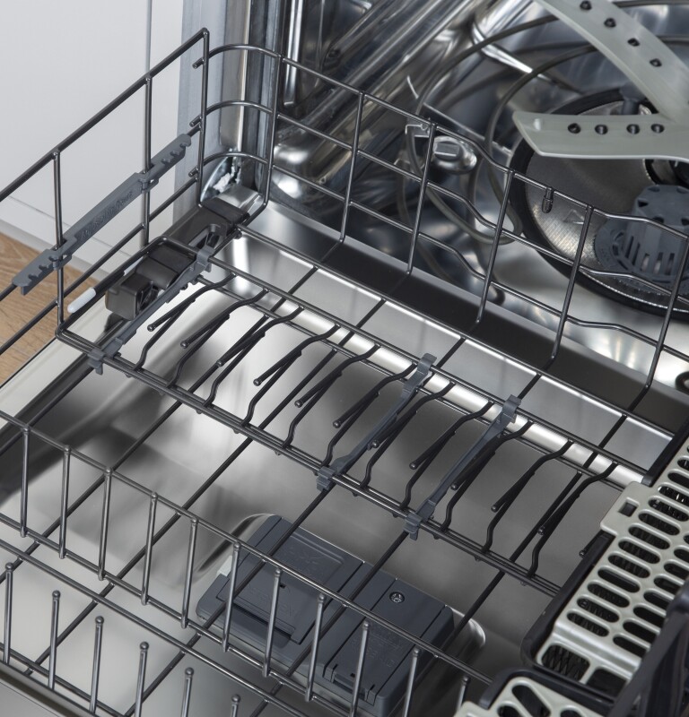 CAFÉ™ ENERGY STAR® Stainless Steel Interior Dishwasher with Sanitize and Ultra Wash & Dry CDT845P2NS1