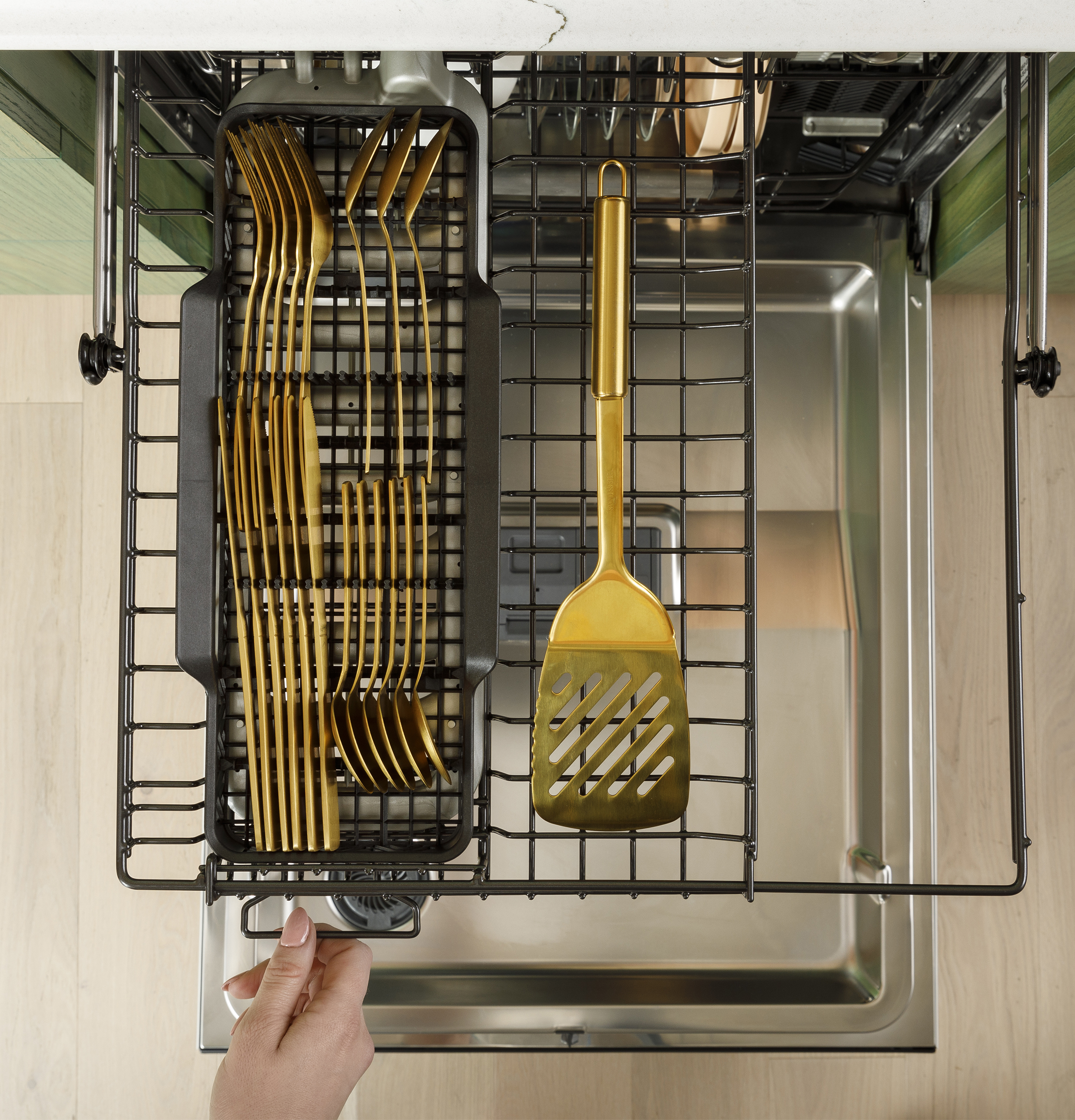 Customfit Energy Star Stainless Interior Smart Dishwasher With Ultra Wash Top Rack And Dual Convection Ultra Dry, 44 Dba CDT858P3VD1