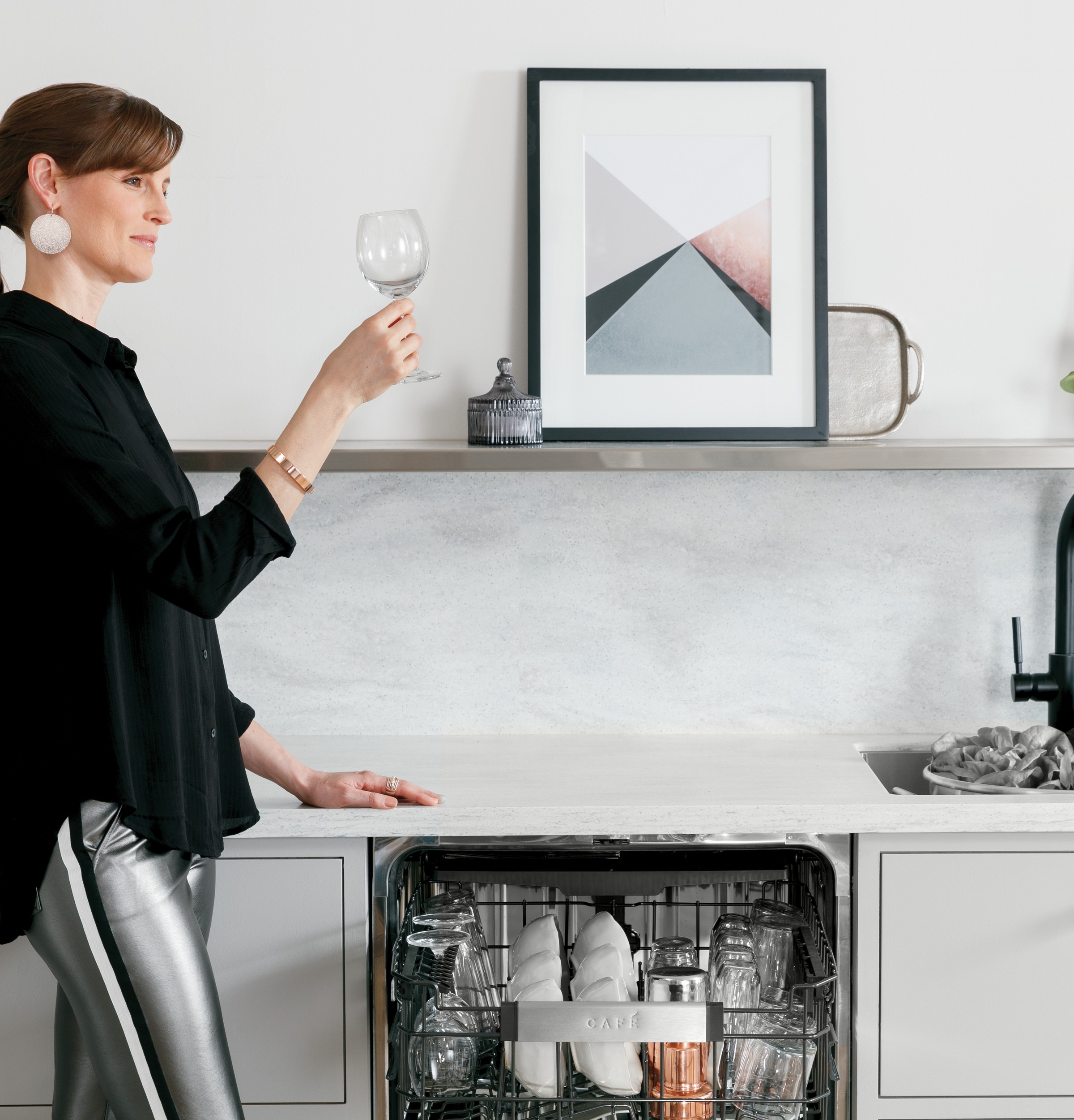 CAFÉ™ ENERGY STAR® Smart Stainless Steel Interior Dishwasher with Sanitize and Ultra Wash & Dual Convection Ultra Dry CDT875P4NW2