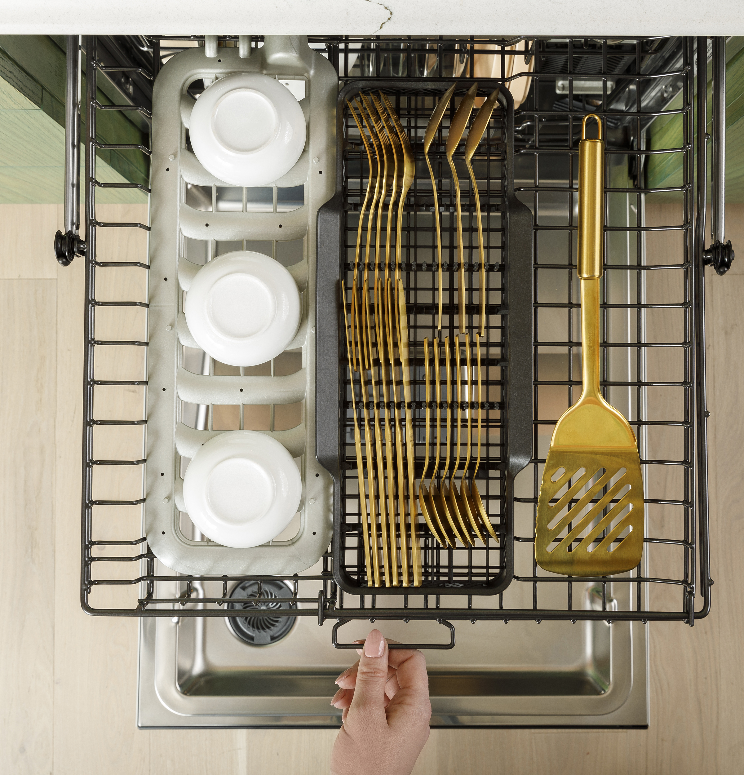 CAFÉ™ CustomFit ENERGY STAR Stainless Interior Smart Dishwasher with Ultra Wash Top Rack and Dual Convection Ultra Dry, LED Lights, 39 dBA CDT888P4VW2