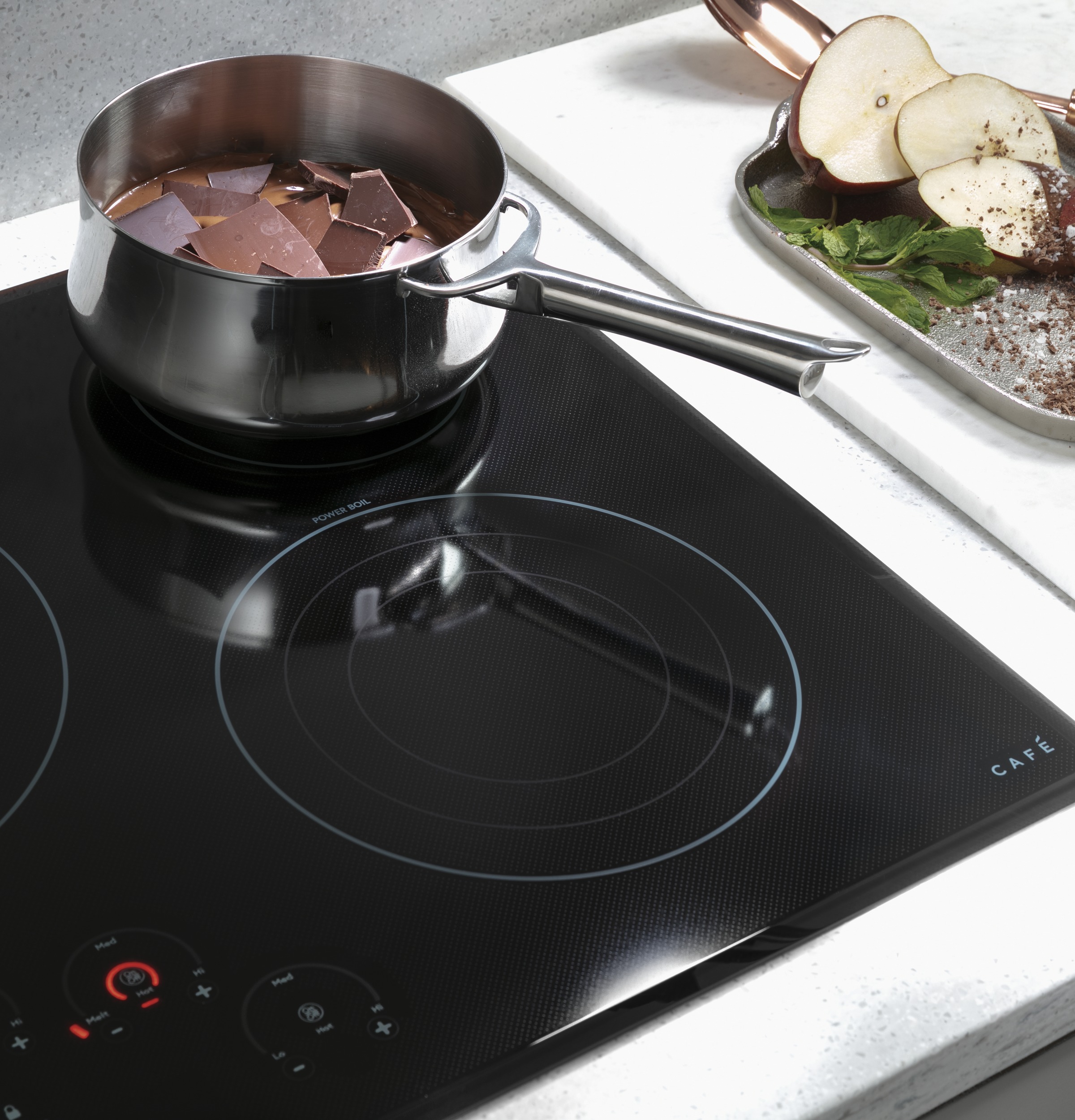 30" Touch-Control Electric Cooktop CEP90301NBB