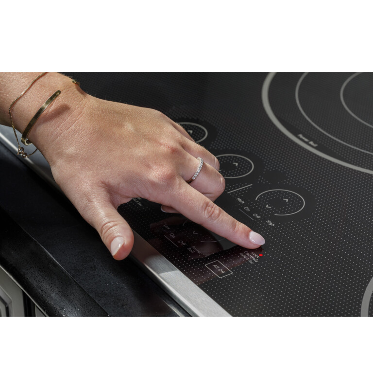 CAFÉ™ 30" Touch-Control Electric Cooktop CEP90301TBB