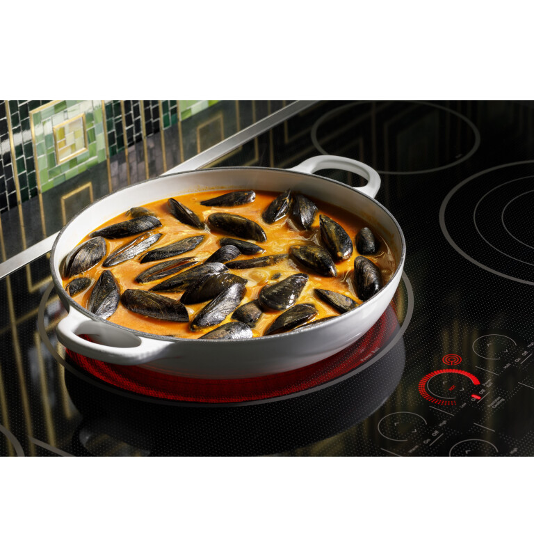 CAFÉ™ 30" Touch-Control Electric Cooktop CEP90301TBB