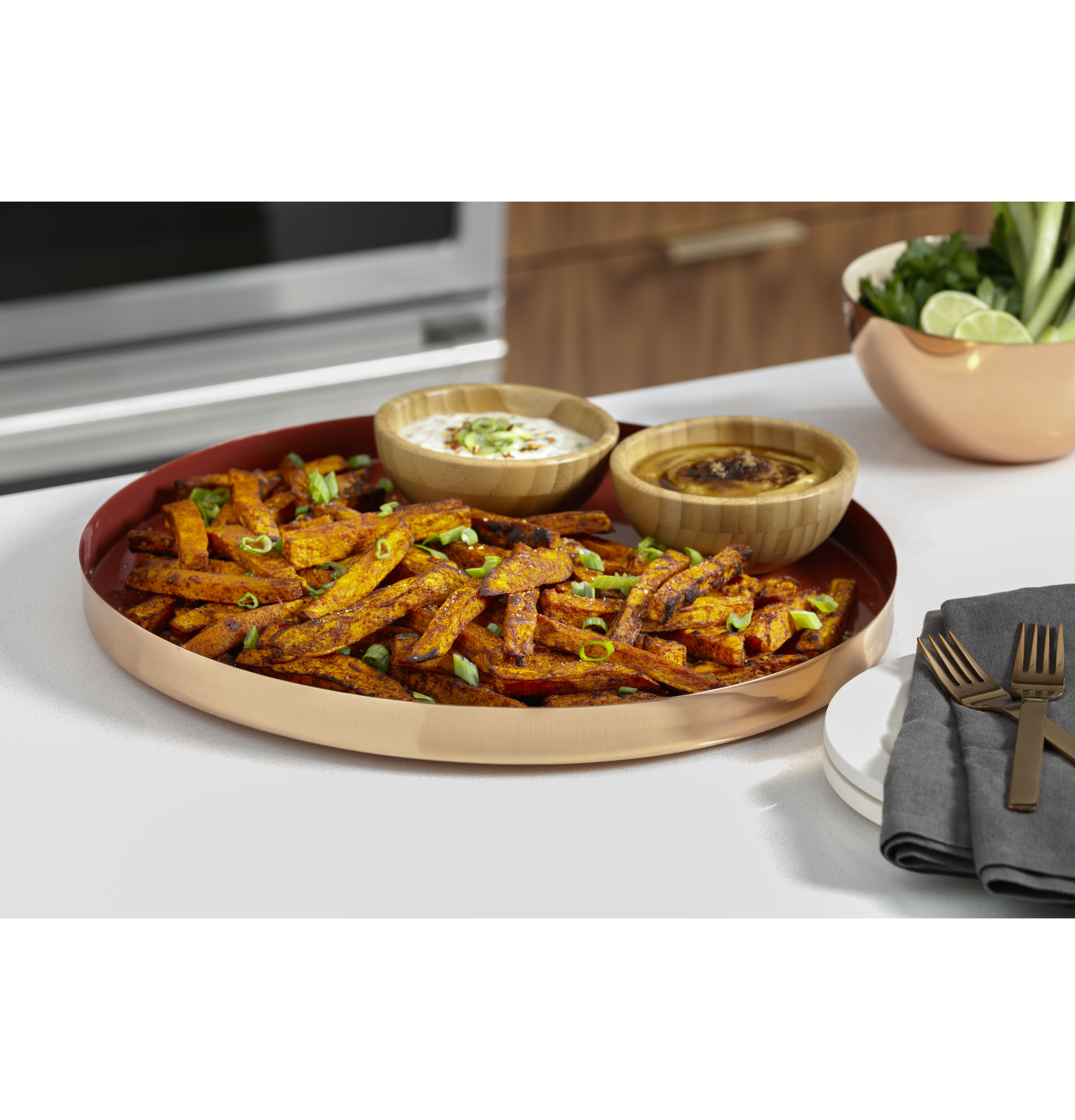 CAFÉ™ 30" Smart Slide-In, Front-Control, Radiant and Convection Range CES700P4MW2