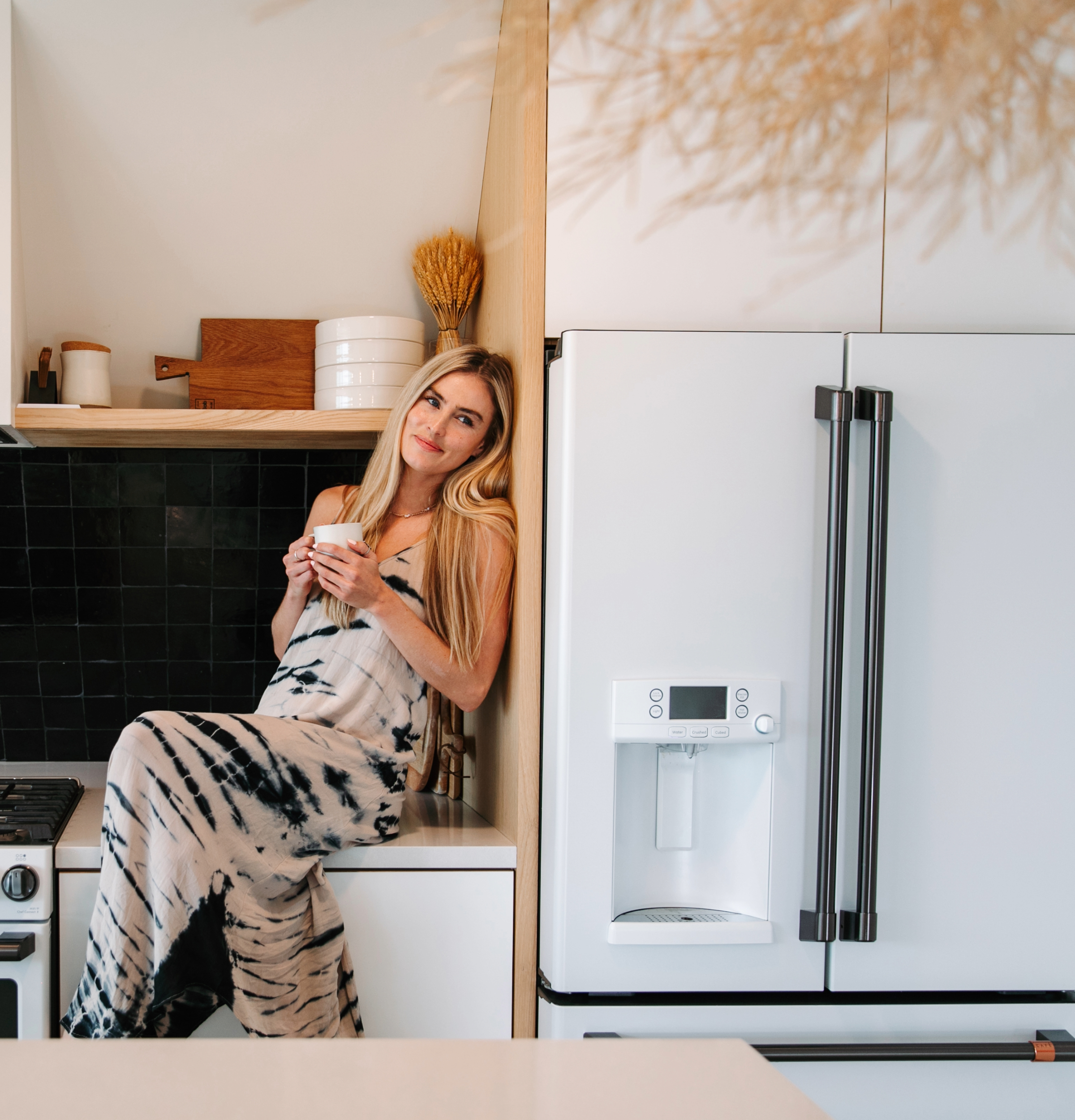 CAFÉ™ ENERGY STAR® 27.7 Cu. Ft. Smart French-Door Refrigerator with Hot Water Dispenser CFE28TP4MW2