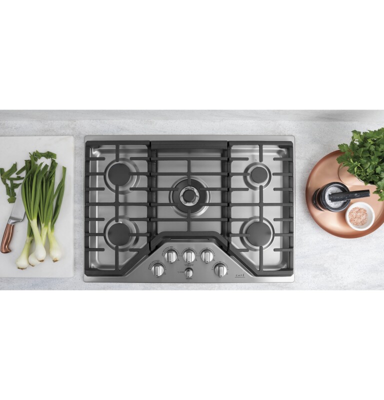 CAFÉ™ 30" Gas Cooktop CGP95302MS1
