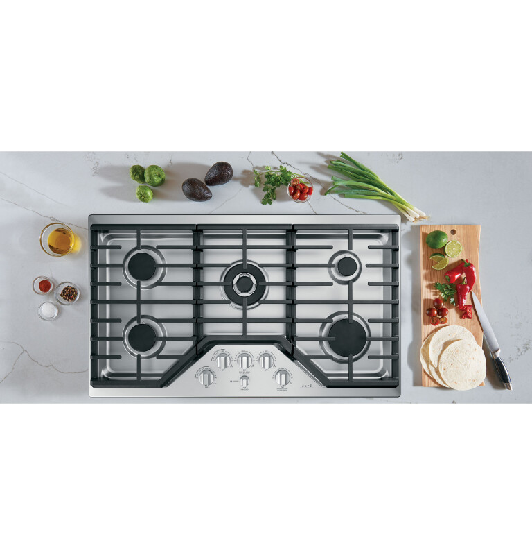 CAFÉ™ 36" Gas Cooktop CGP95362MS1