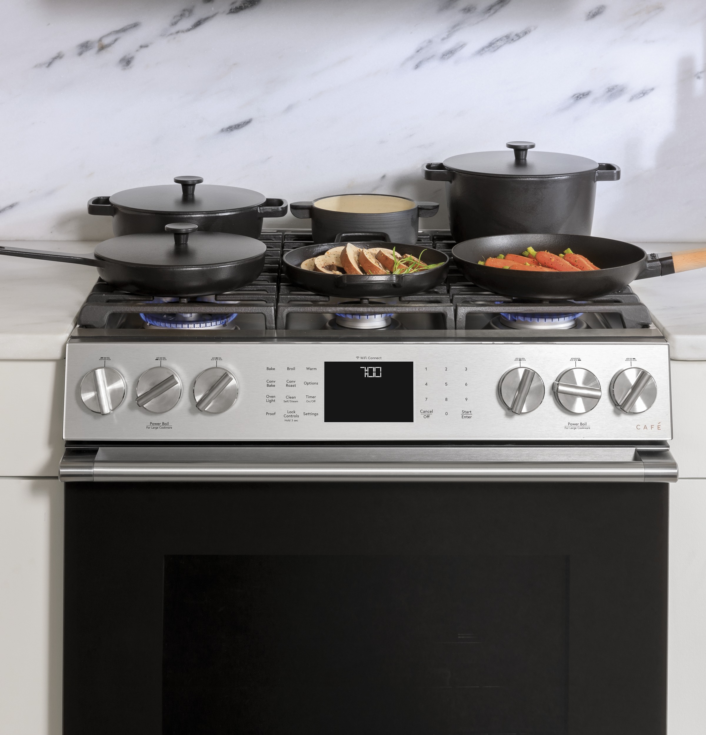 CAFÉ™ 30" Smart Slide-In, Front-Control, Gas Range with Convection Oven in Platinum Glass CGS700M2NS5