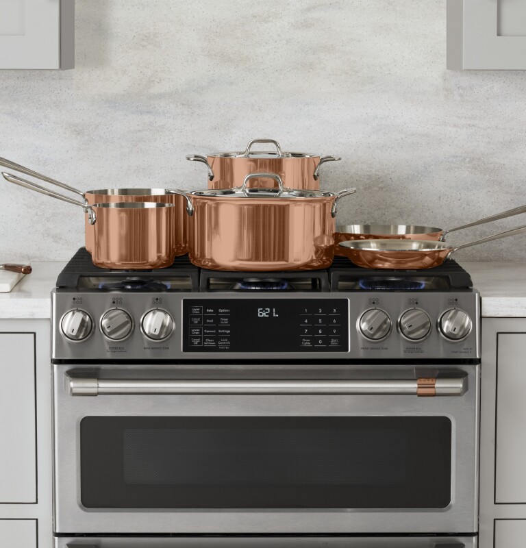 CAFÉ™ 30" Smart Slide-In, Front-Control, Gas Double-Oven Range with Convection CGS750P2MS1