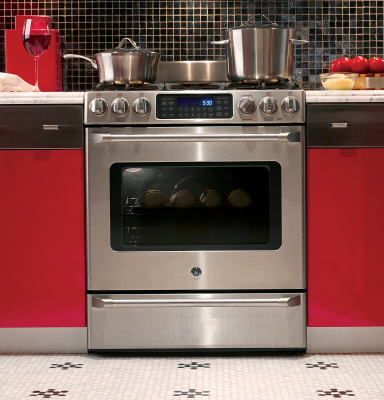 GE Series 30" Slide-In Front Control Range with Baking Drawer CGS985SETSS