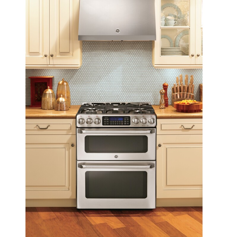 GE Series 30" Slide-In Front Control Gas Double Oven with Convection Range CGS990SETSS